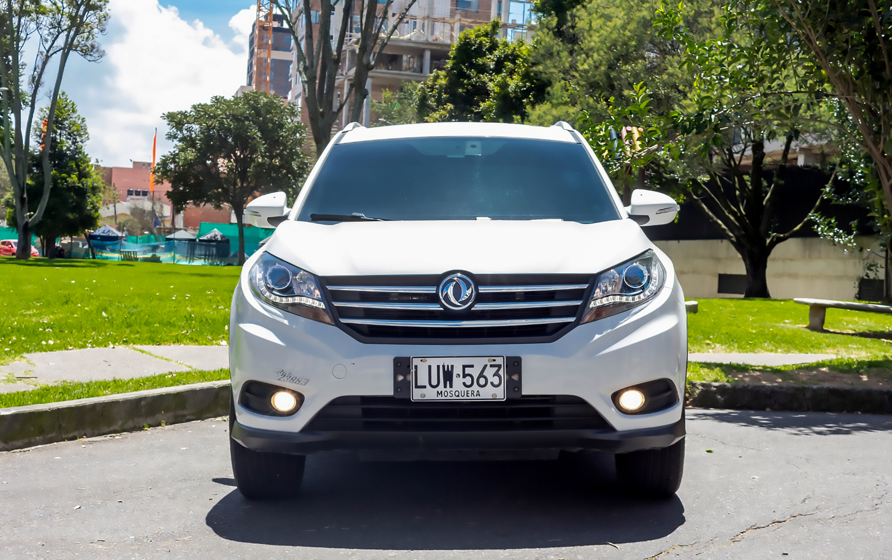 Lidertur-SA-camioneta frente